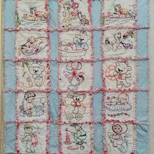 UNIQUE HANDMADE ,HANDEMBROIDERED BABY,TODDLER RAG QUILT